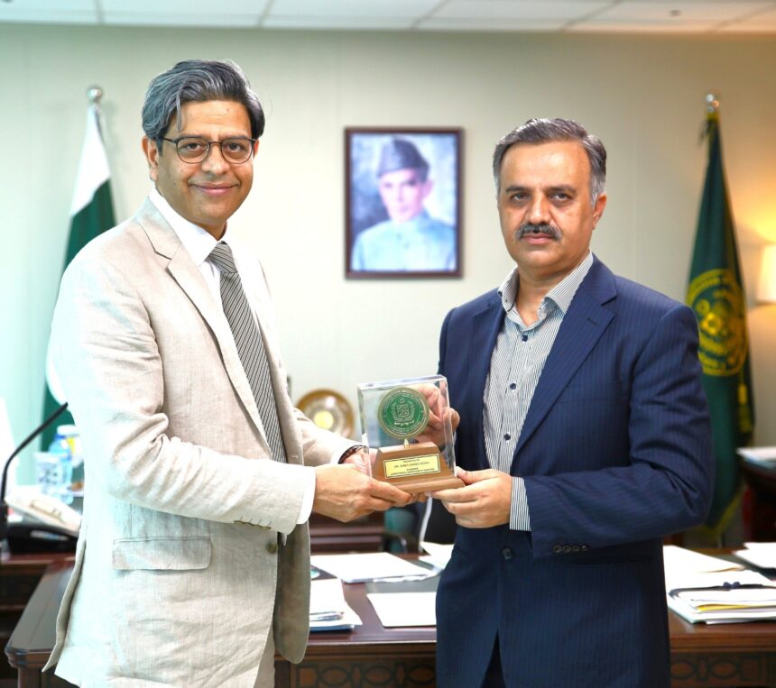 CCP and ITNE Leaders Discuss Media Industry Competition 1 media competition collaboration update