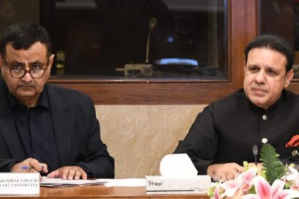 railways committee - Railways Committee Reviews Land and Staffing Issues