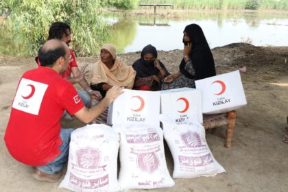 pakistan flood aid