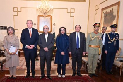 dutch ambassador - Dutch Ambassador Presents Credentials to Pakistan