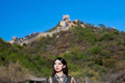 pakistan china fashion - Pakistan China Fashion Show Debuts at Great Wall