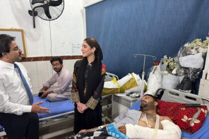 Visited Muridke incident injured police at Mayo Hospital 5 muridke incident - Visited Muridke incident injured police at Mayo Hospital