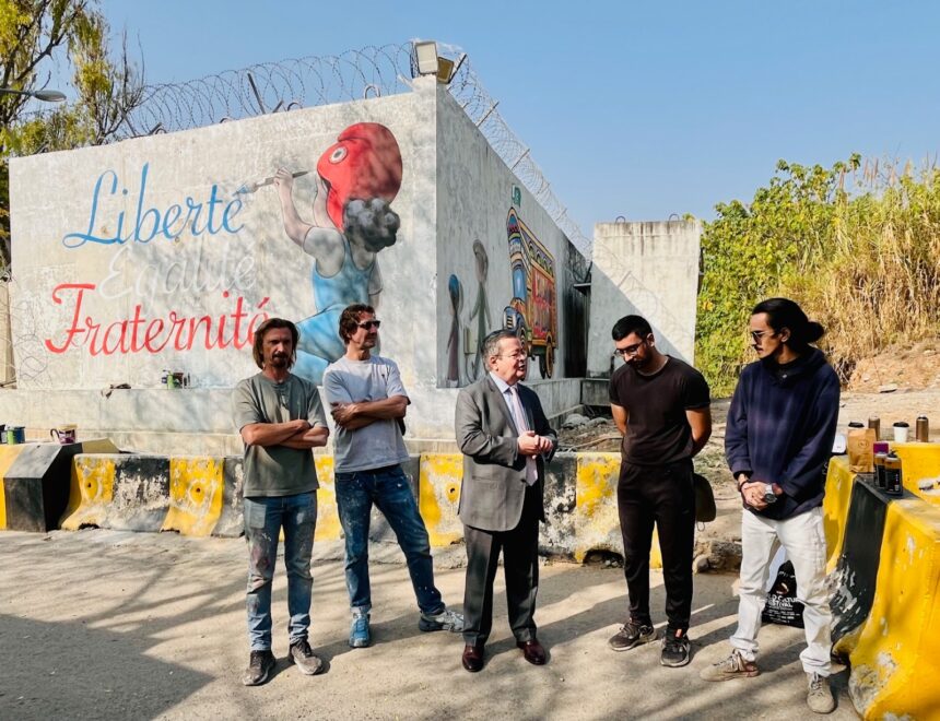 embassy mural - French Embassy Mural Brightens Islamabad Walls