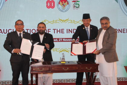 indonesian book corner - Aurangzeb Khichi Opens Indonesian Book Corner