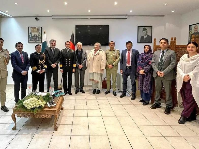khawaja asif germany - Khawaja Asif Meets Pakistan Embassy Germany
