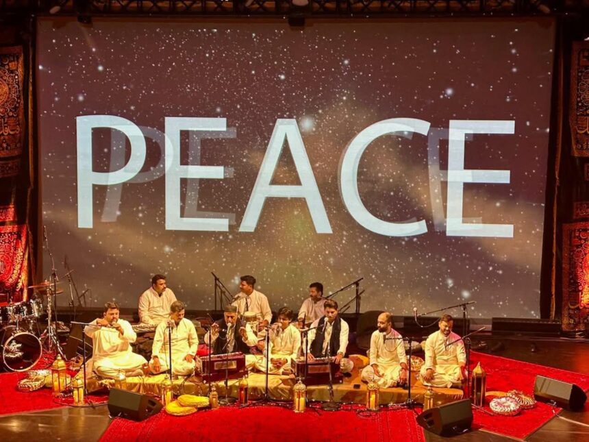 ustad fareed ayaz - Ustad Fareed Ayaz Makes Town Hall History