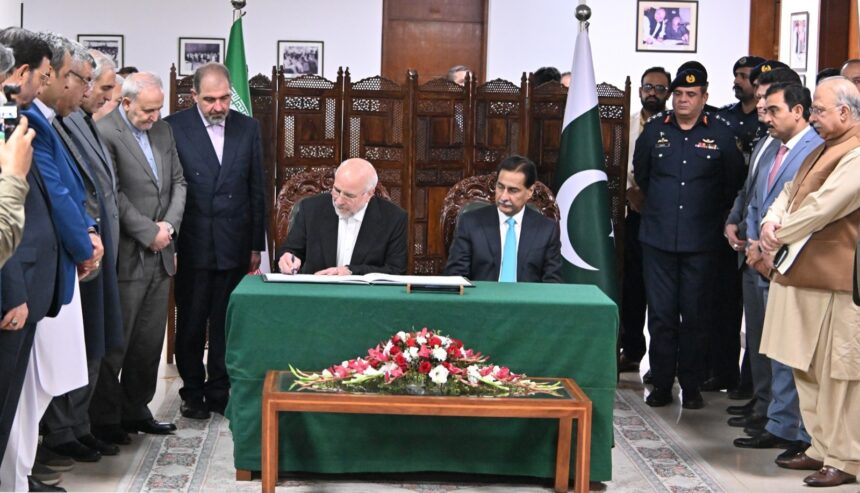 pakistan iran ties - Pakistan Iran Pledge to Deepen Parliamentary Ties