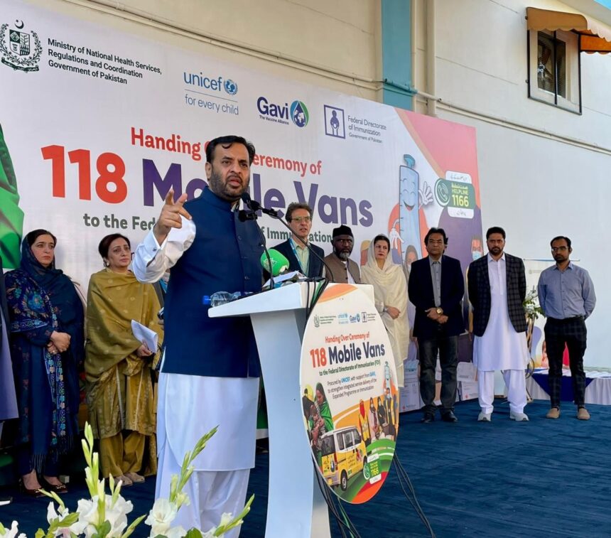 mobile vans - 118 Mobile Vans Expand Immunization Across Pakistan