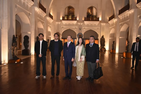 japan ambassador - Japan ambassador visits Peshawar Museum