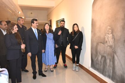 un exhibition - Chairman Senate Attends UN Exhibition at PNCA