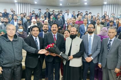 cpsp president - CPSP President Visits Lahore Regional Centre