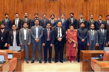 senate visit - Senate Secretariat Hosts Section Officers Study Visit