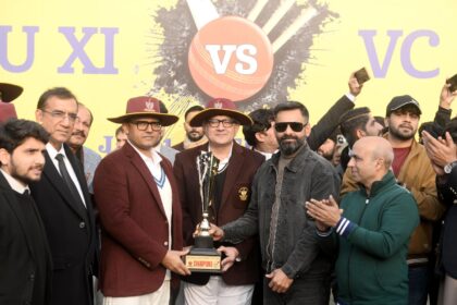 old ravians - Old Ravians and VC share festival trophy