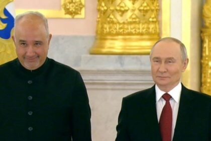pakistan ambassador - Pakistan Ambassador Presents Credentials to Putin