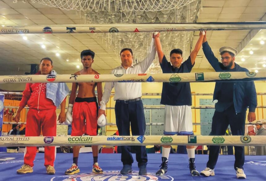 yunus khan - Yunus Khan Dominates Peshawar Boxing Match