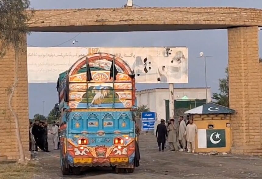 bannu operation - Bannu operation detains 149 Afghan nationals