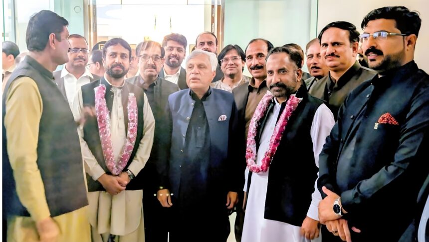 pmas arid university - PMAS Arid University Officials Depart for Umrah