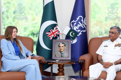 naval chief - UK High Commissioner Meets Naval Chief in Islamabad