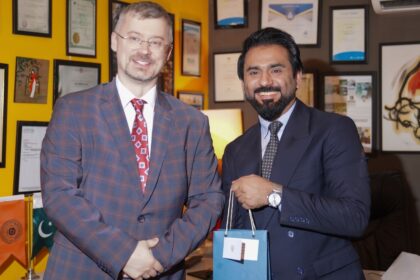 russian ambassador - Russian Ambassador Visits Niftysphere Institute