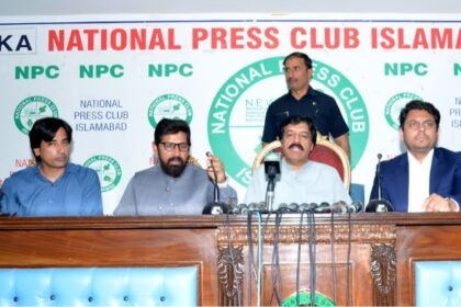 journalists support - Governor Pledges Journalists Support with Fee Relief