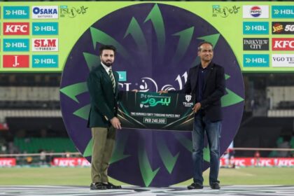 mohsin nawaz - Mohsin Nawaz honoured at PSL Hamaray Heroes