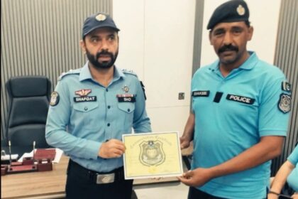 shakeel satti - Islamabad Policeman Shakeel Satti Honoured for Service