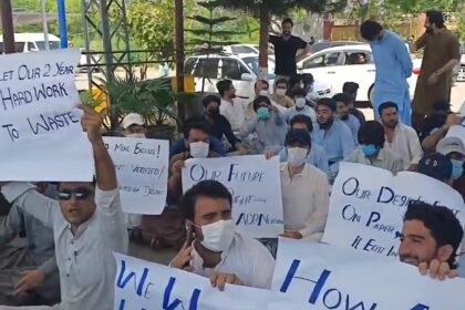 scholarship dispute - Students Protest Scholarship Dispute Over Nursing Degree