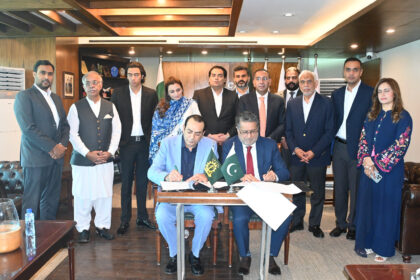 sixteen sena - Mujahid and Hasho Sign MoU for Sixteen Sena Project
