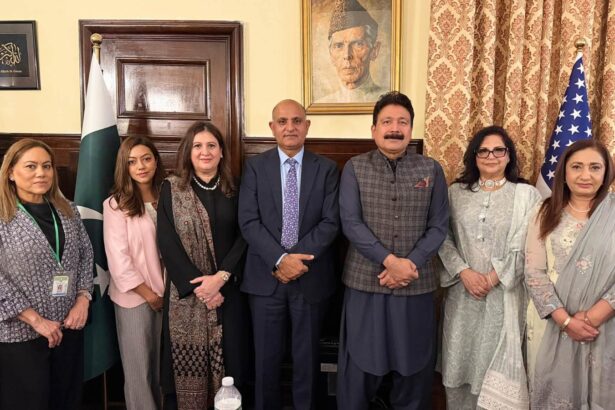 scholarship program - Scholarship Program Gets Support in New York Meeting