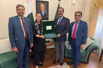 Pakistan delegation with High Commissioner Nayyer Naseer in Colombo during SAARC Conference meeting