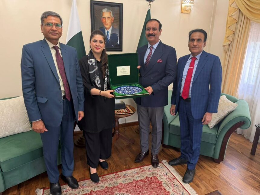 Pakistan delegation with High Commissioner Nayyer Naseer in Colombo during SAARC Conference meeting