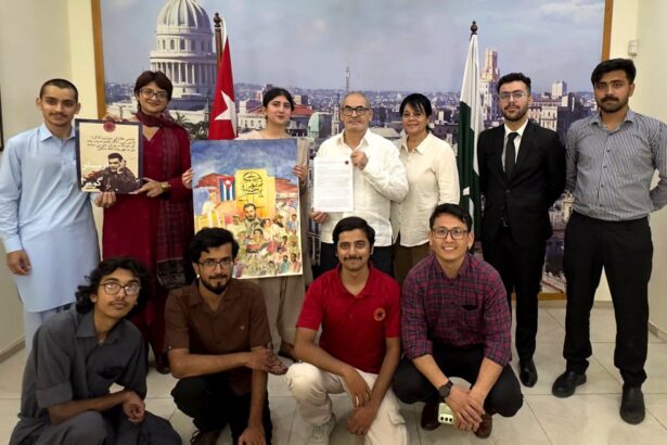 Progressive Students Federation delegation meets Cuban ambassador in Islamabad to show Cuba solidarity
