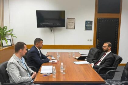 Pakistan Embassy Bosnia OIC invitation handed to Sevlid Hurtic