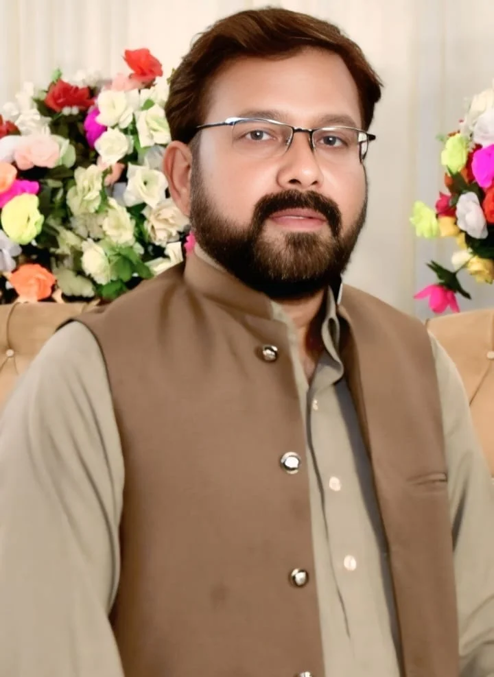 Muhammad Amir Siddiqui speaking on the importance of Friendship Day