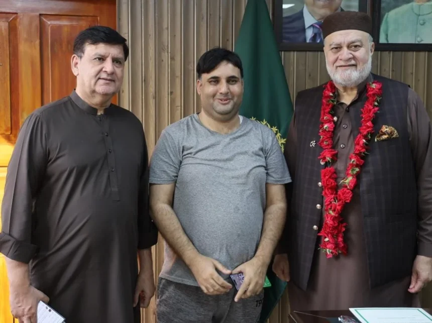 Sardar Hamza Abbasi meeting Federal Minister Syed Imran Shah in Islamabad