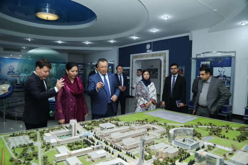 Wajiha Qamar meeting Professor Zhanseit Tuimebayev at Al-Farabi Kazakh National University