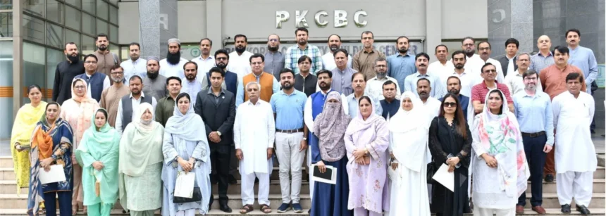 PMAS-AAUR faculty members and trainers at the closing ceremony of the Artificial Intelligence for Everyone programme