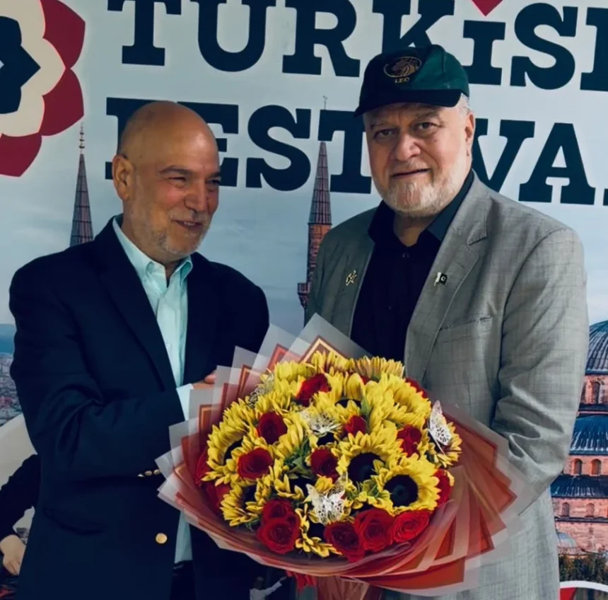 Federal Minister Pir Syed Imran Ahmad Shah visits Zakat Foundation of America headquarters in Chicago