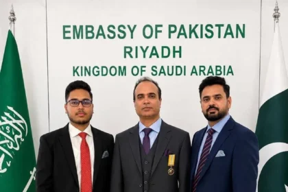 Abrar Hussain Tanoli receiving Tamgha-e-Imtiaz at Pakistan Embassy ceremony in Riyadh
