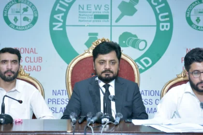 Foreign medical graduates addressing press conference at National Press Club Islamabad