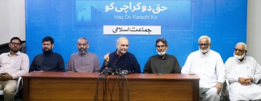Hafiz Naeemur Rehman addressing a press conference at Idara Noor-e-Haq in Karachi