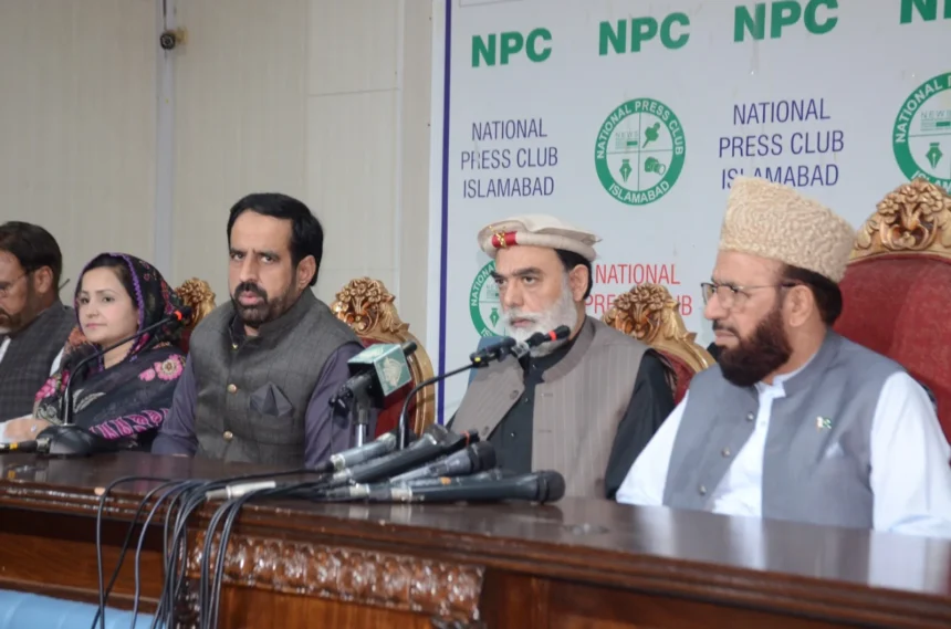 Sardar Muhammad Yousuf addressing a press conference at Islamabad Press Club with Hazara province movement leaders