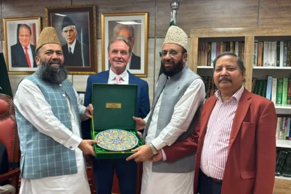 Sardar Muhammad Yousaf meeting Maulana Abdul Khabir Azad and Dr Leif Hetland in Islamabad