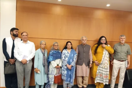 Health experts discuss Pakistan HIV crisis at a national dialogue in Islamabad