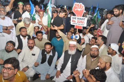 Jamaat-e-Islami leaders addressing protest sit-in at Motorway Chowk Islamabad