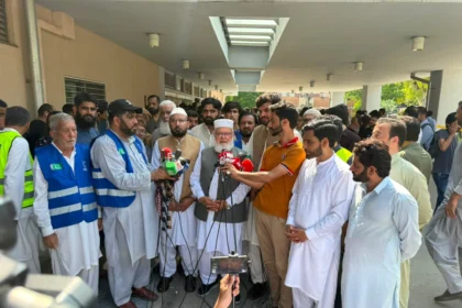 Nasrullah Randhawa and Liaqat Baloch visit PIMS Hospital after the incident