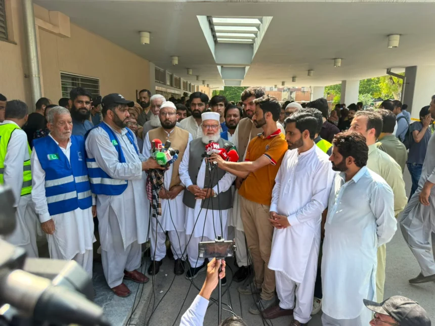 Nasrullah Randhawa and Liaqat Baloch visit PIMS Hospital after the incident