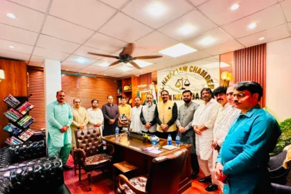 Lahore Bar Association meeting with Punjab University Joint Action Committee delegation