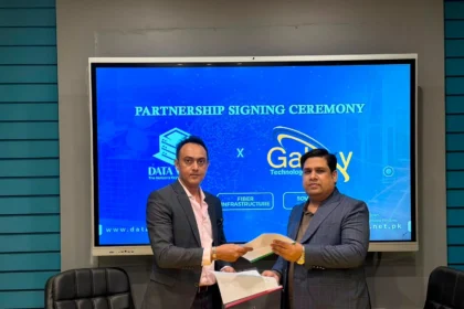 Data Vault Pakistan and Galaxy Technology representatives at the strategic partnership signing