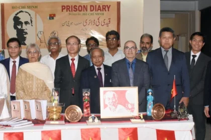 Guests at Pakistan Academy of Letters ceremony for Urdu translation of Ho Chi Minh’s Prison Diary